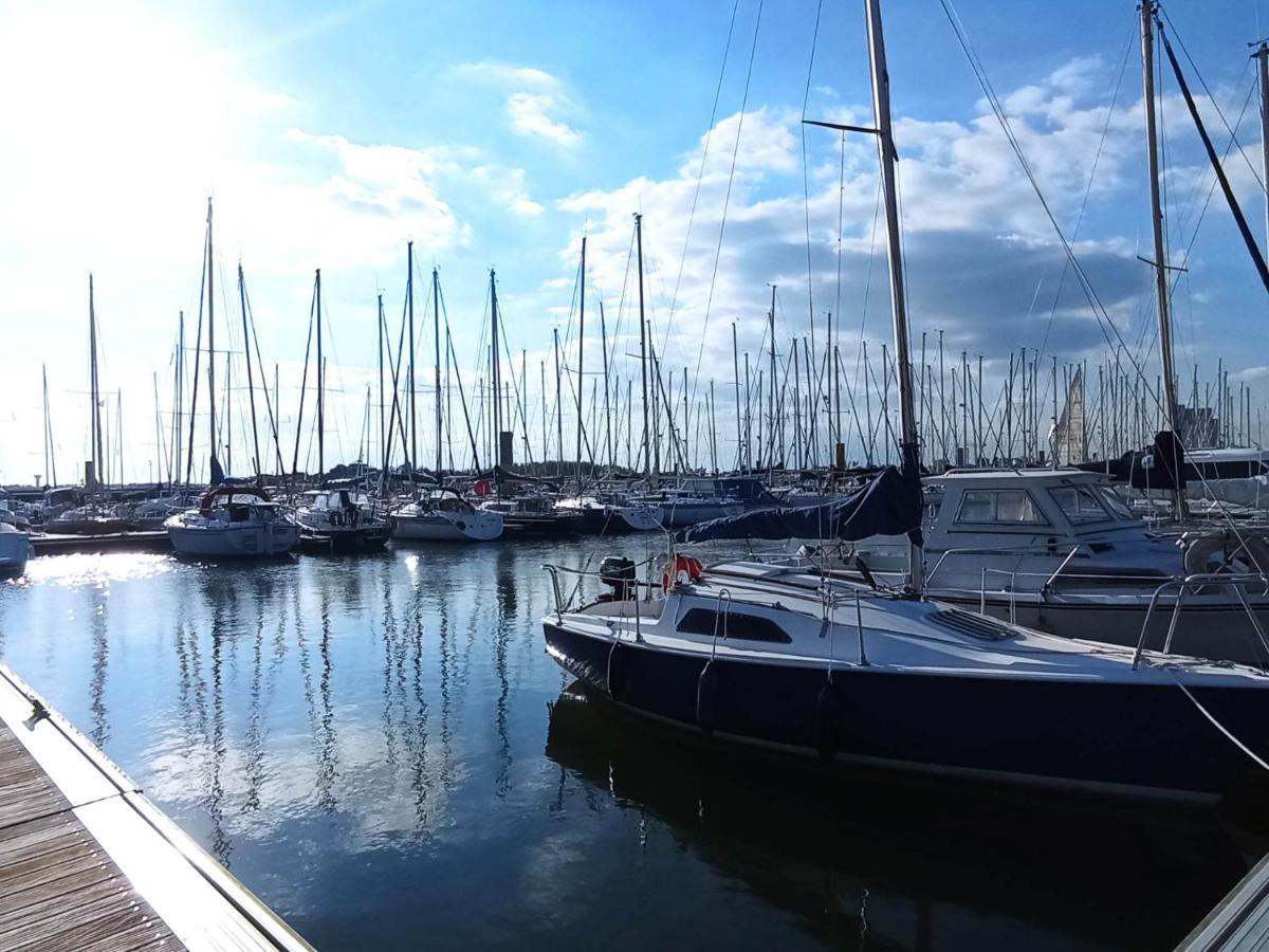 Le Kenav - Studio A 300 M Du Port Locmiquélic Exteriör bild